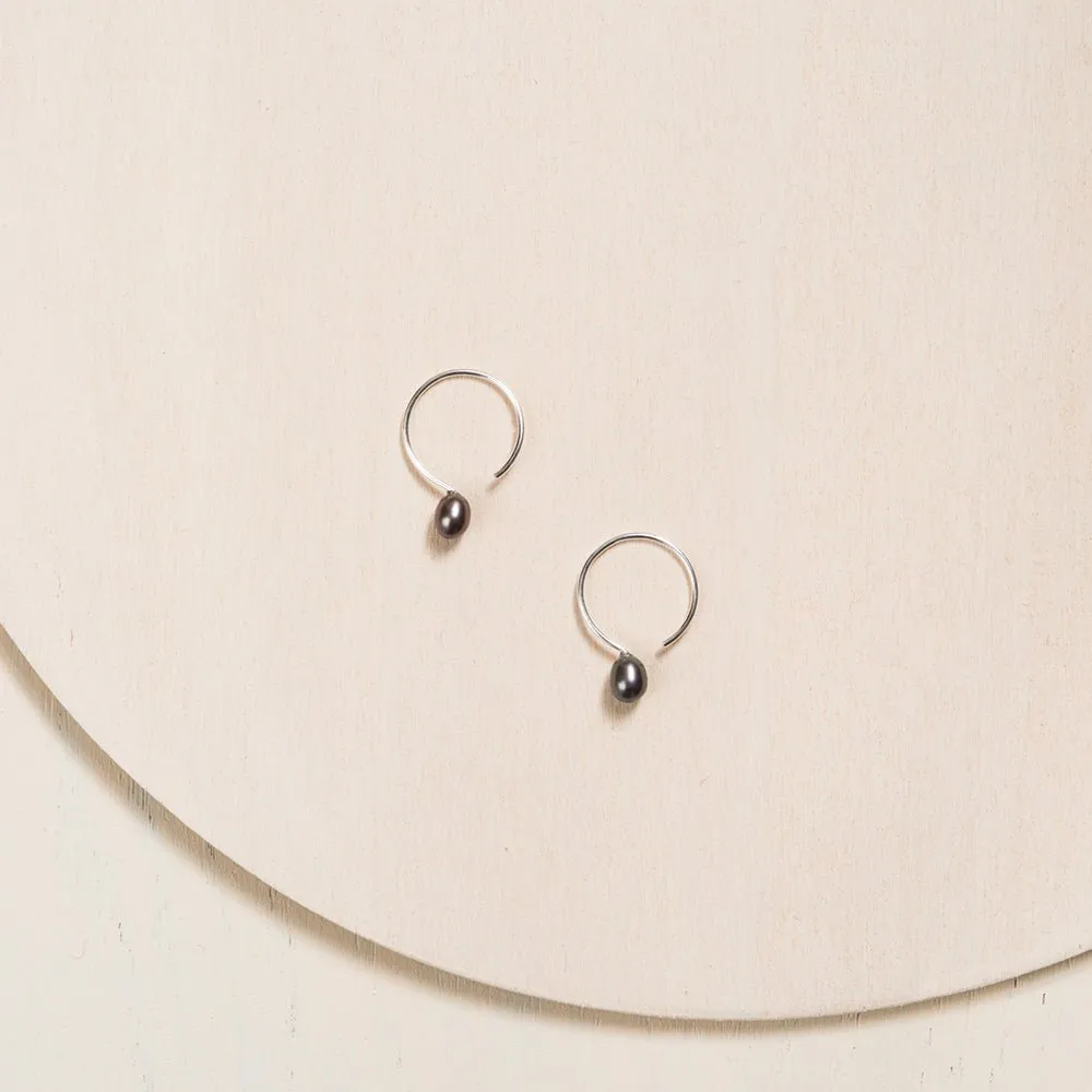 Basic Small Silver Hoop Earrings with Ivory Pearl - 13mm