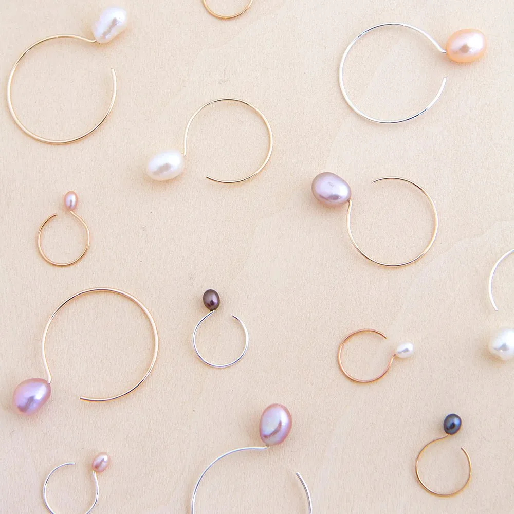 Basic Small Silver Hoop Earrings with Ivory Pearl - 13mm
