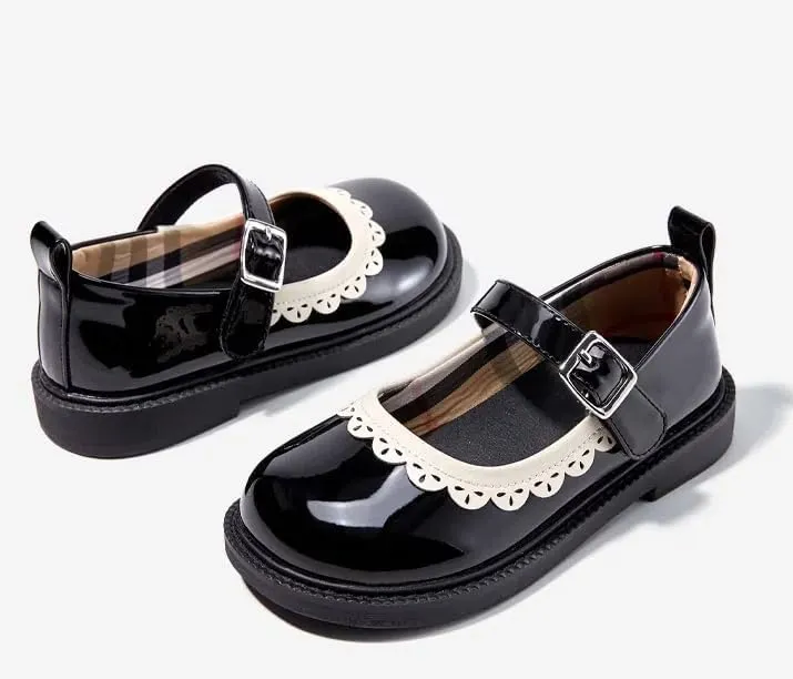 Girls Patent Leather Mary Jane Shoes, Black with Scalloped Trim, Buckle Strap