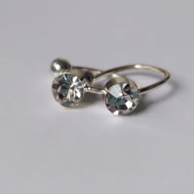 Hot Sale 16 Colors Clip On Earrings For Women 4mm Crystal Ear Cuff Jewelry Fake Piercing Zinc Alloy Ear Clips Oringe Girl Gift