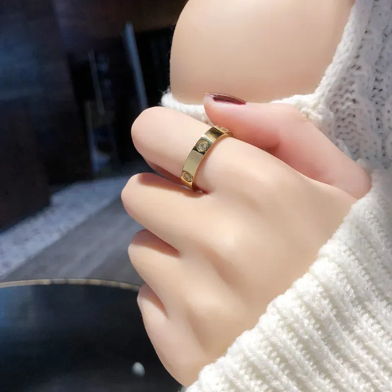 MONA  Sleek Modern Gold Ring